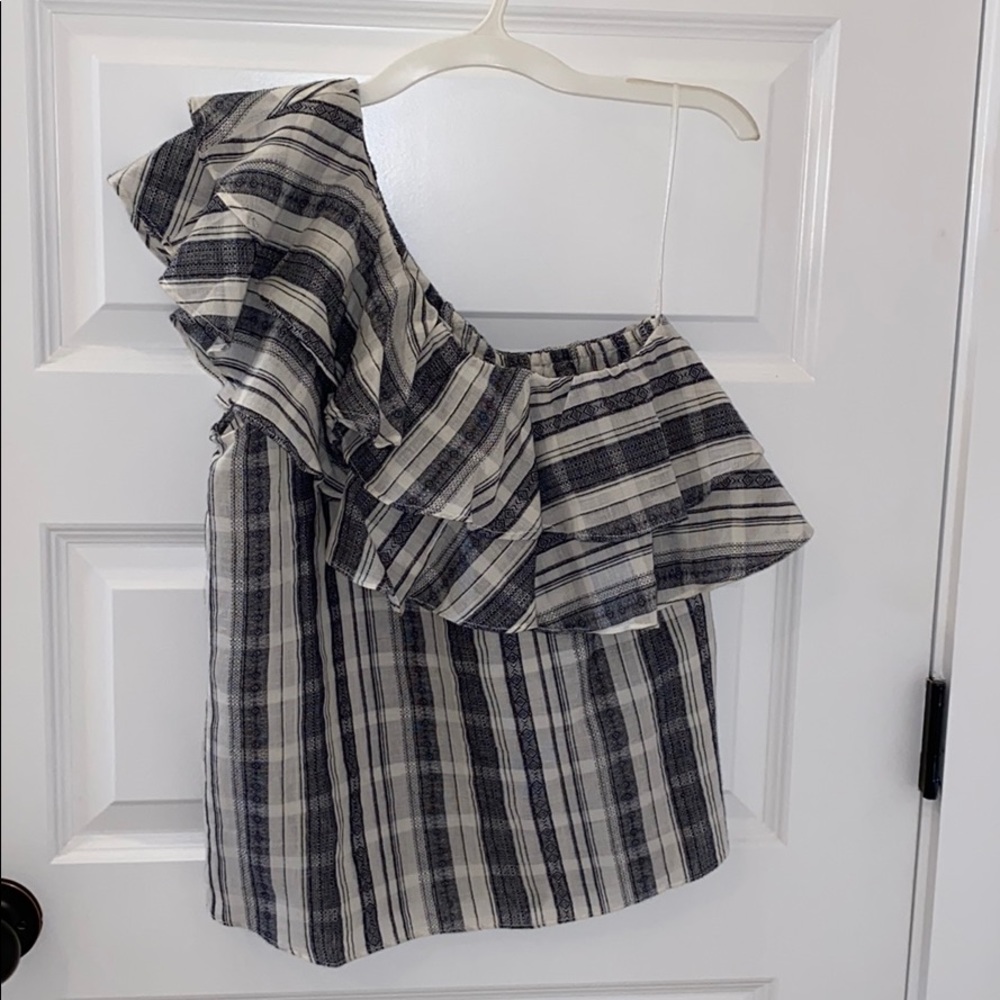 One shoulder stripped top